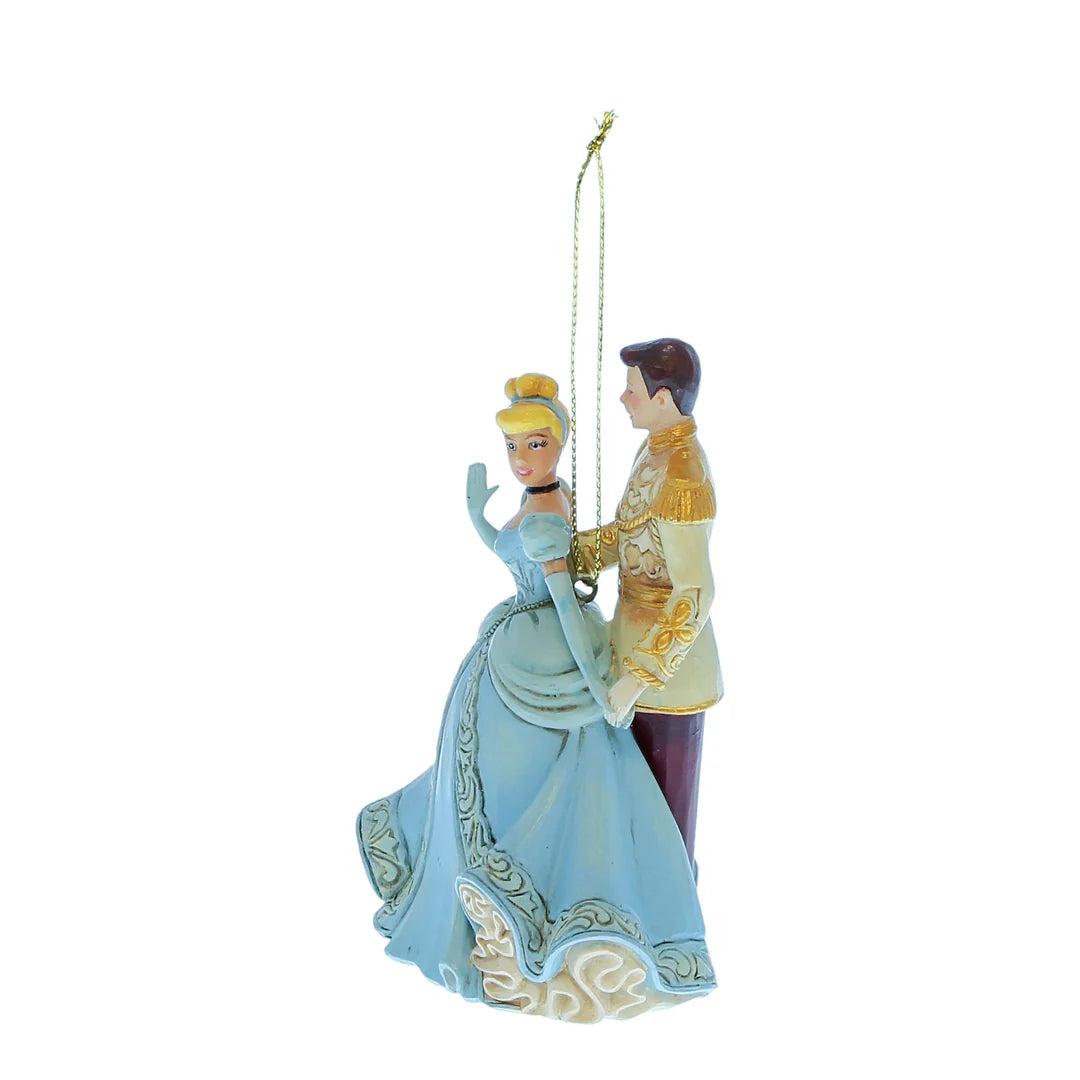 Figurine of a princess and prince on a white background