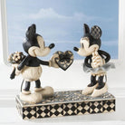 Enesco Disney Ornament Disney Traditions Figurine - Real Sweetheart - Mickey & Minnie Mouse Figurine