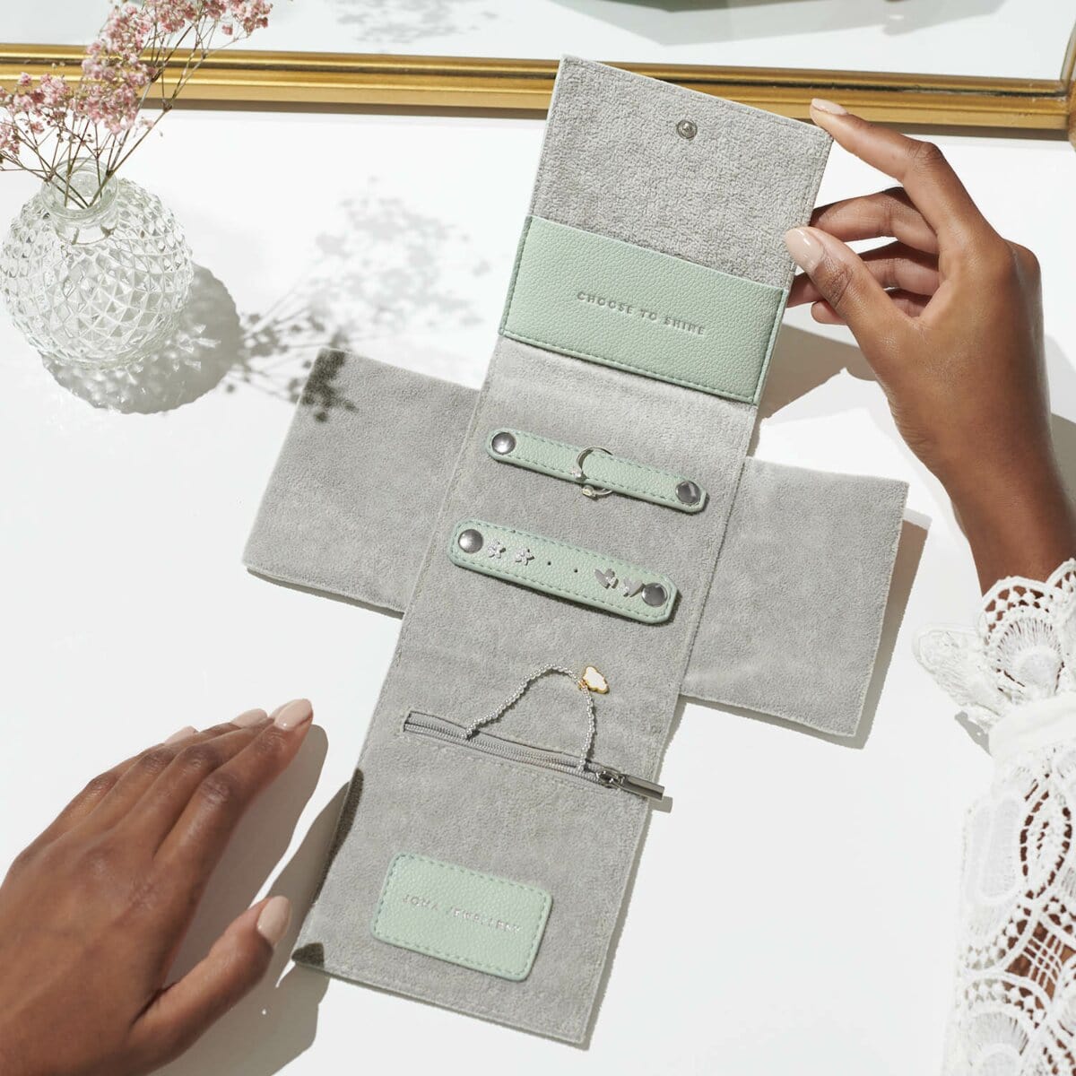 Joma Jewellery Jewellery Roll Joma Jewellery Roll - Choose To Shine - Sage Green